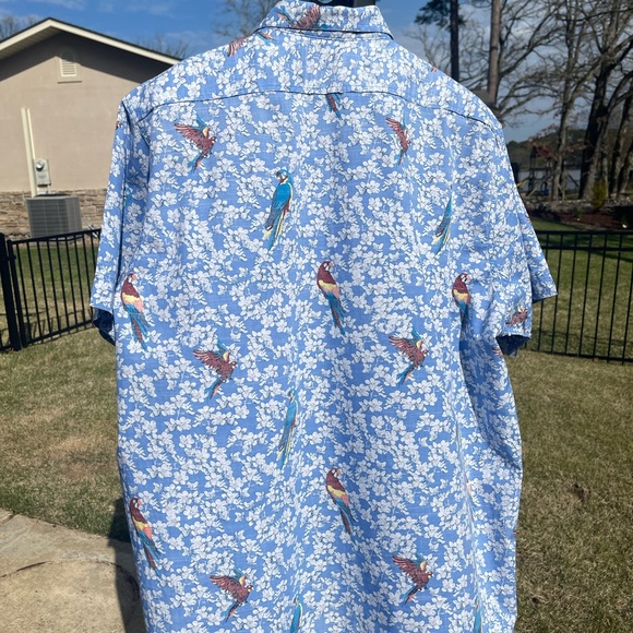 Cremieux Men’s Short Sleeve Button Shirt size XXL with parrots - Picture 2 of 3